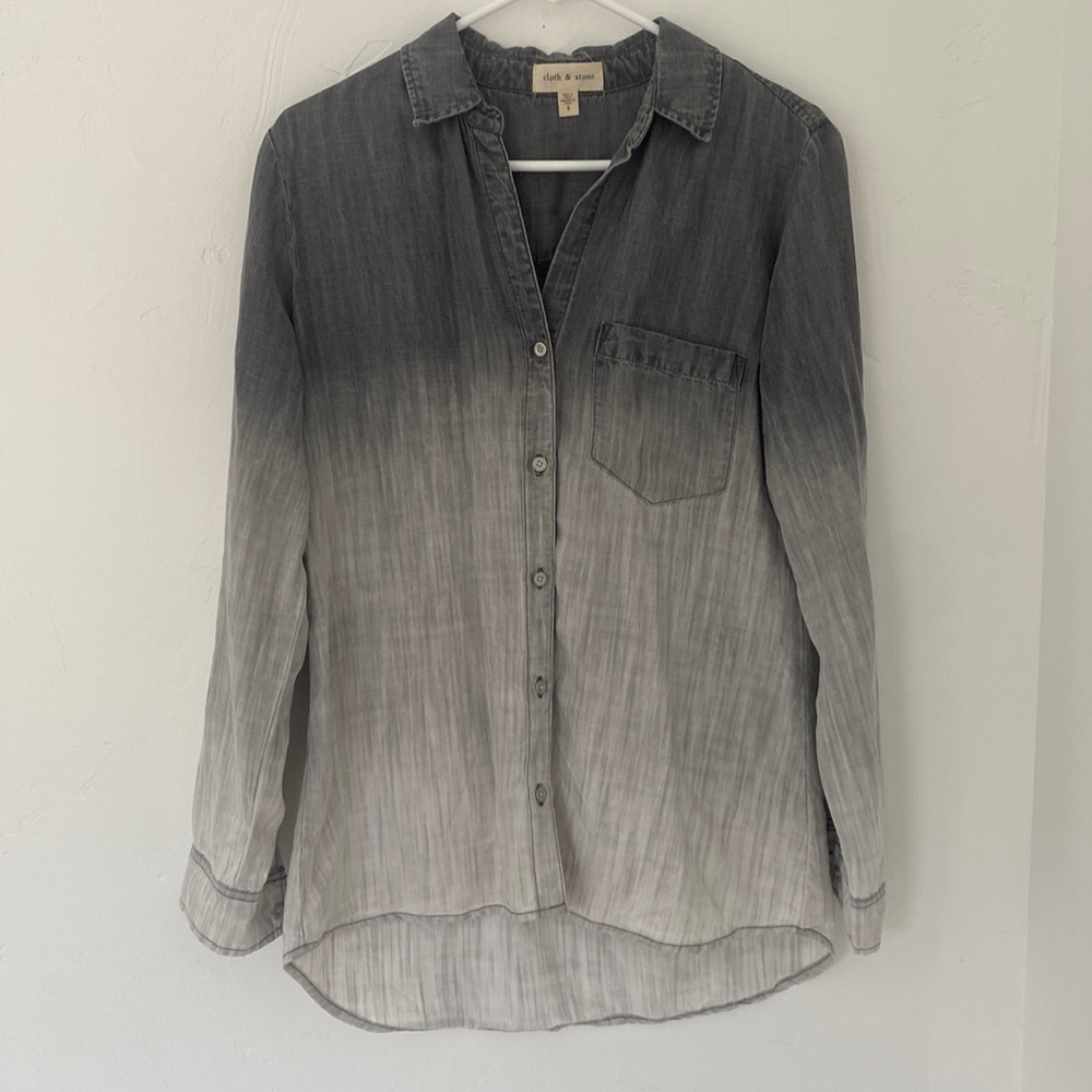 Cloth and stone button down small